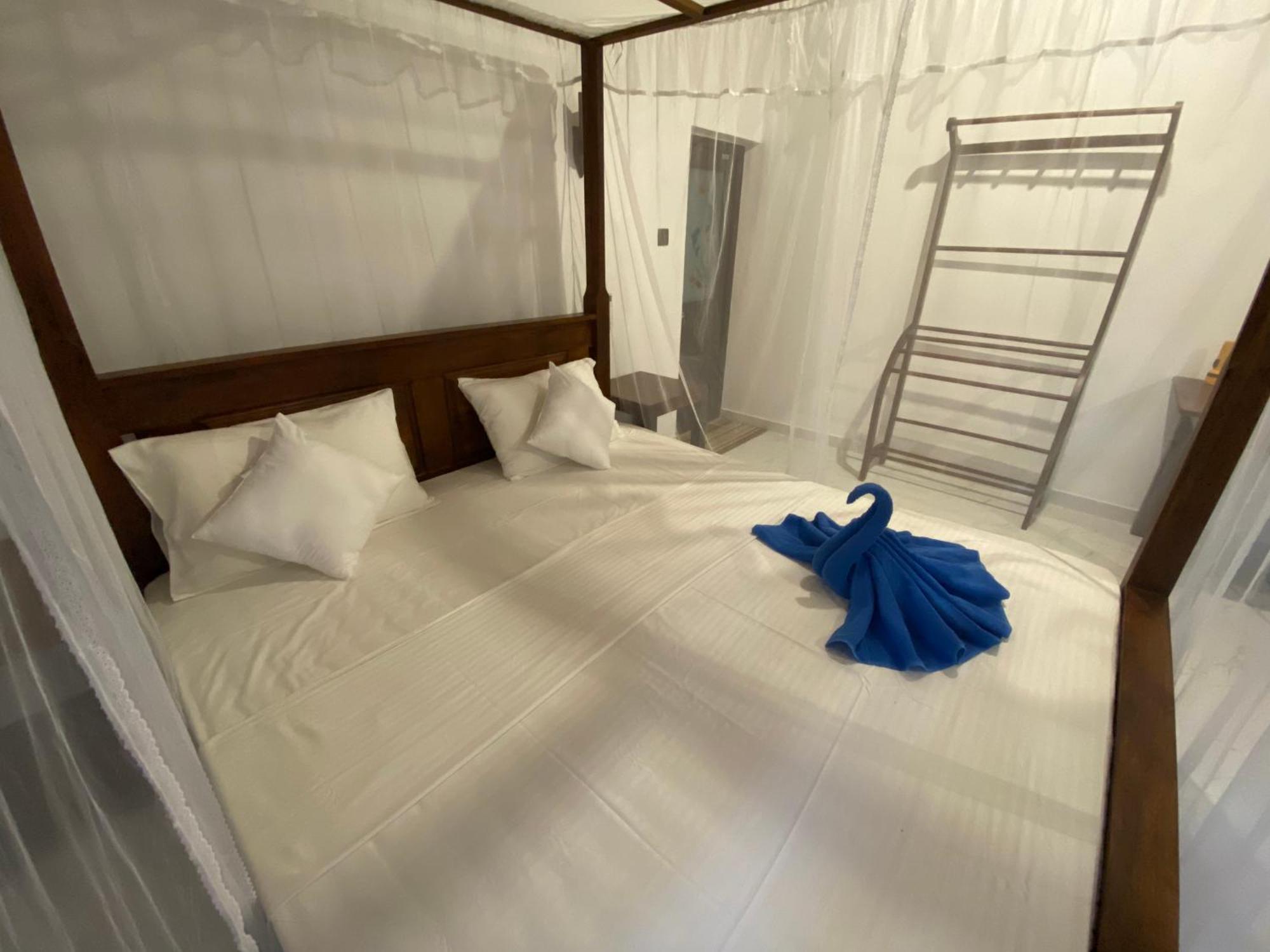 See Turtle Villa Tangalle Exterior photo