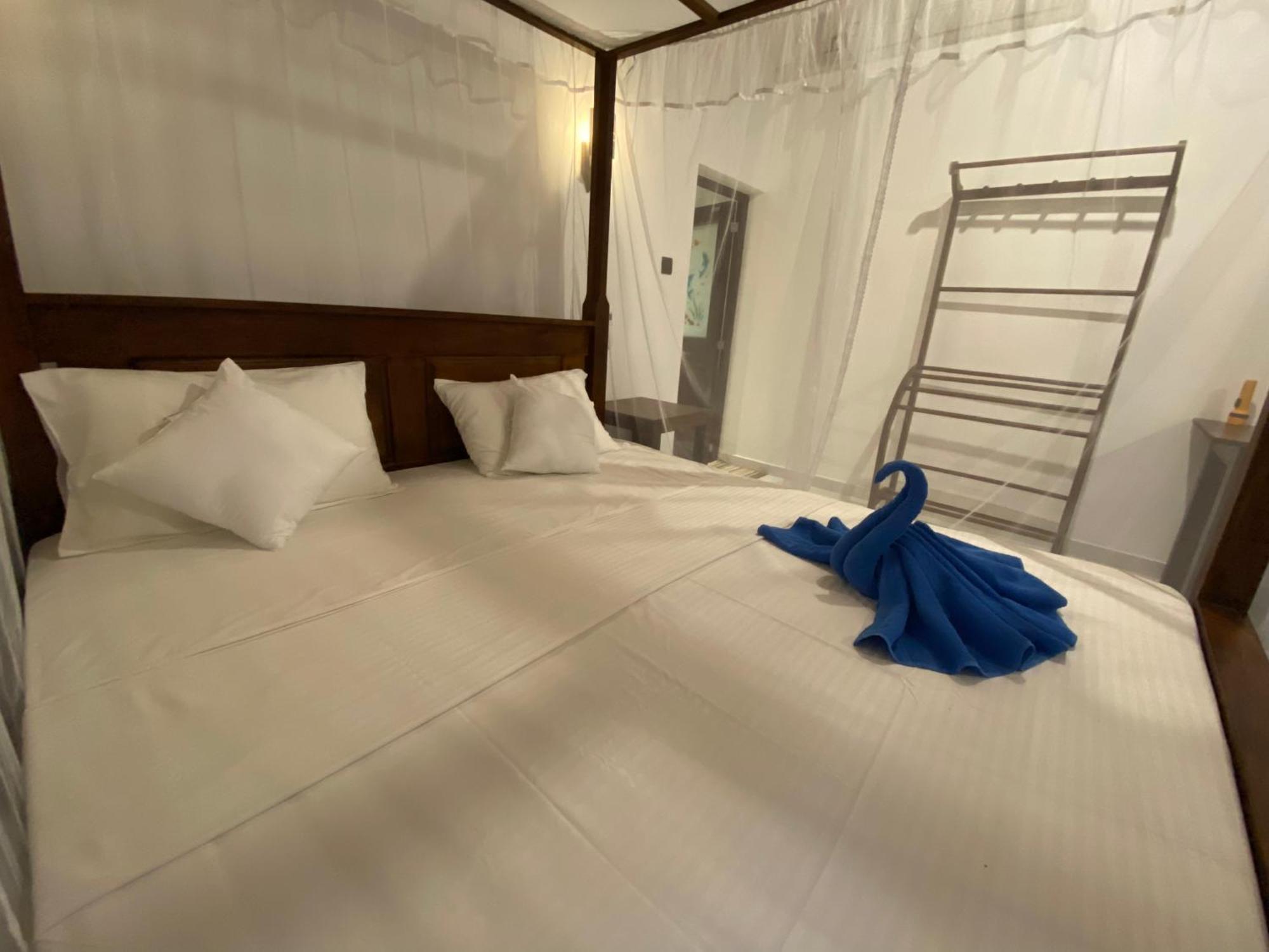 See Turtle Villa Tangalle Exterior photo