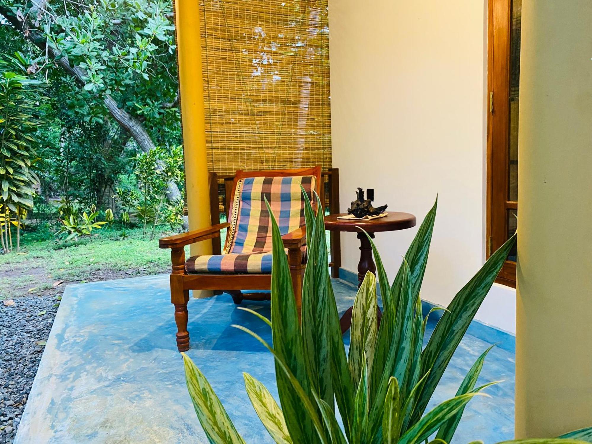 See Turtle Villa Tangalle Exterior photo