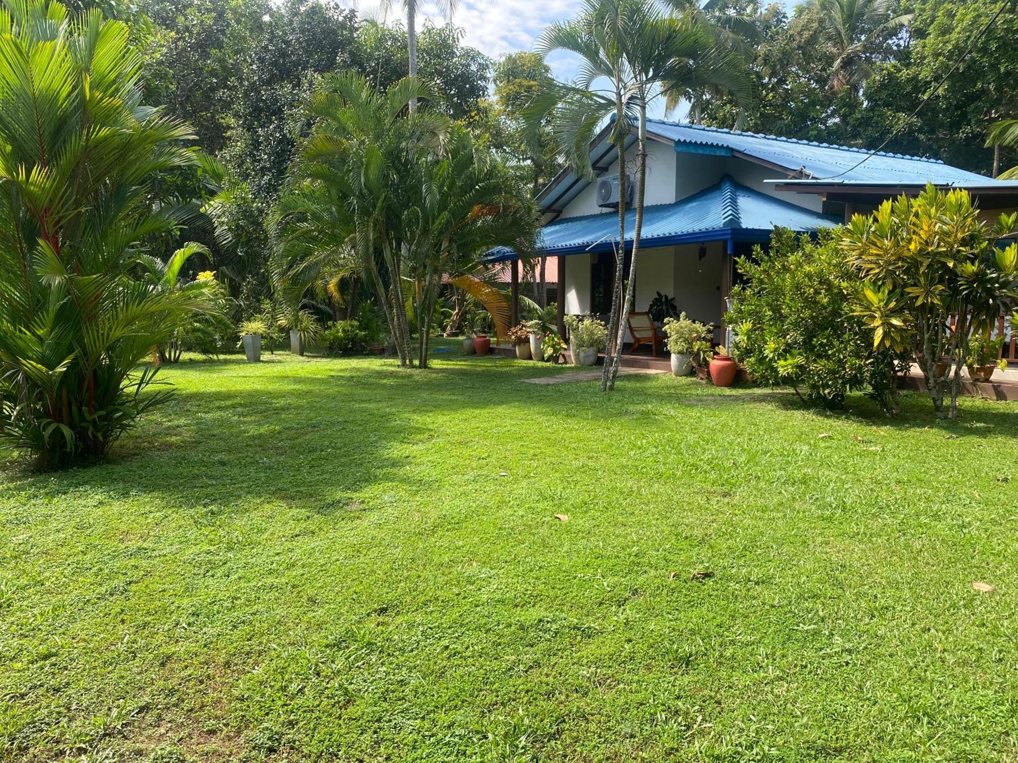 See Turtle Villa Tangalle Exterior photo
